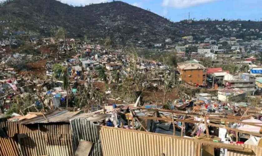 Francia teme que haya "cientos de muertos" tras el paso del ciclón Chido en las islas Mayotte