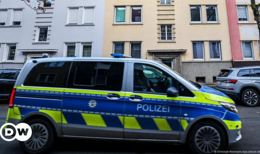 German police conduct raids on alleged people smugglers