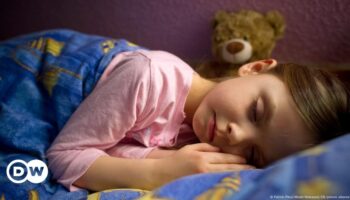 Germany: Child sleeps in front of kindergarten 'to be there first'