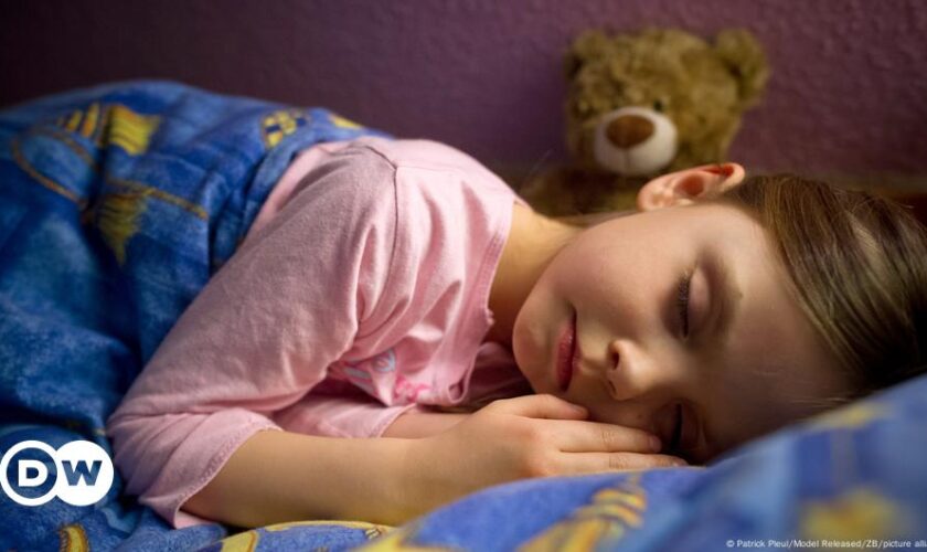 Germany: Child sleeps in front of kindergarten ‘to there be first’