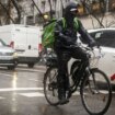 Glovo deja sola a Uber Eats con el modelo de autónomos y solo trabajará con personal contratado