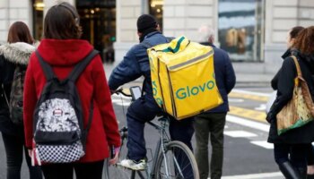 Glovo permitirá la contratación de sus repartidores un día antes de que su CEO vaya a juicio