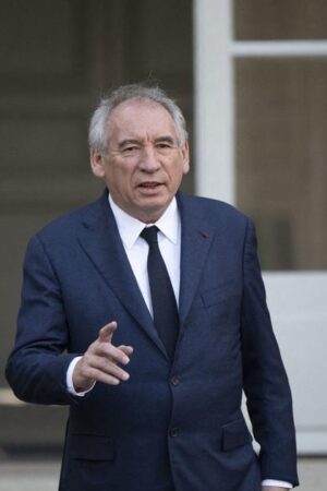 Gouvernement : Bayrou mise sur l’expérience pour tenter de durer