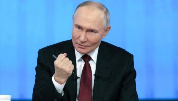 Guerre en Ukraine: Vladimir Poutine se félicite des progrès de son armée