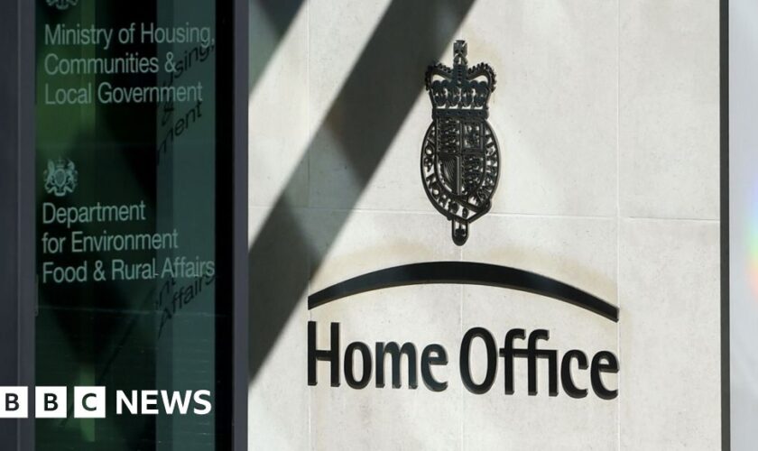 Home Office to give refugees more time to find housing