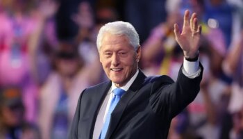 Hospitalizan al ex presidente Bill Clinton en Washington tras "desarrollar fiebre"