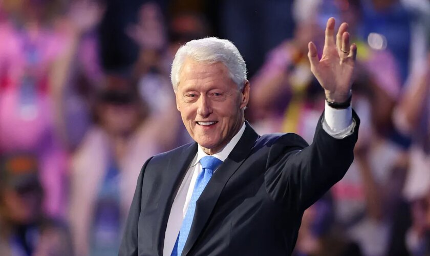 Hospitalizan al ex presidente Bill Clinton en Washington tras "desarrollar fiebre"