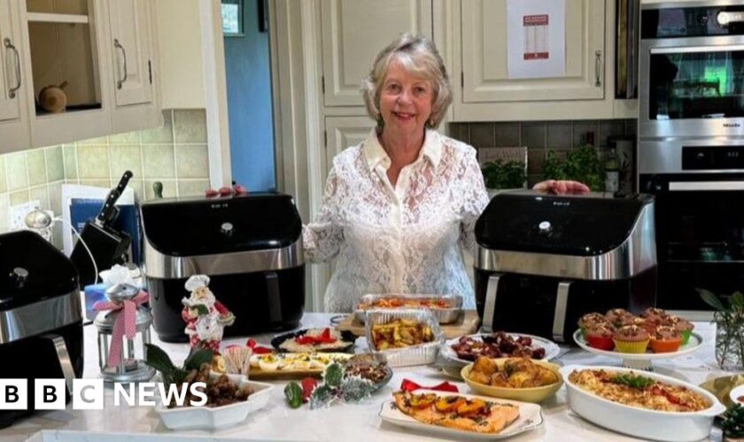 'I cook my Christmas dinner in five air fryers'