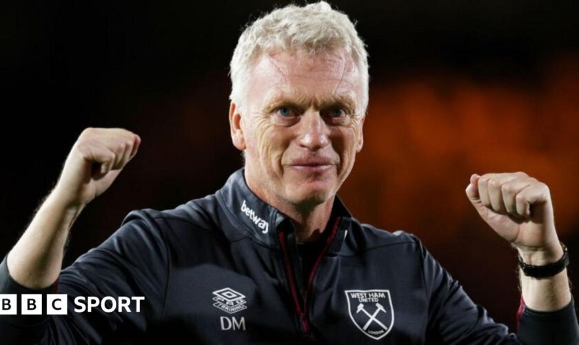 David Moyes and then-captain of West Ham Declan Rice celebrate winning the Europa Conference League with thousands of Hammers fans in London