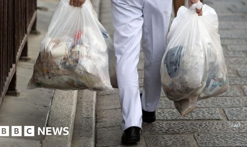 Japanese city to name and shame people who break rubbish rules