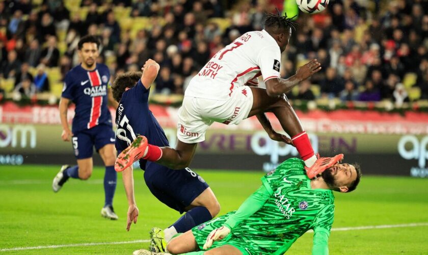 « Je tiens à présenter mes excuses » : après avoir blessé Donnarumma au visage, le Monégasque Singo s’explique