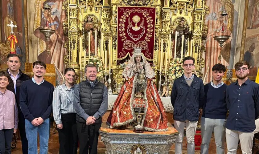 Jóvenes devotos de Valme se estrenan en Sevilla con su participación en la procesión Magna del 8 de diciembre