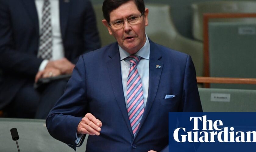 Kevin Andrews: politicians across the spectrum pay tribute to former Liberal defence minister after death at 69