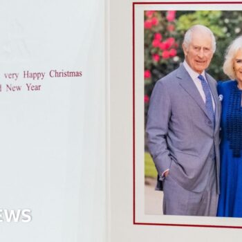 King and Queen reveal this year's Christmas card