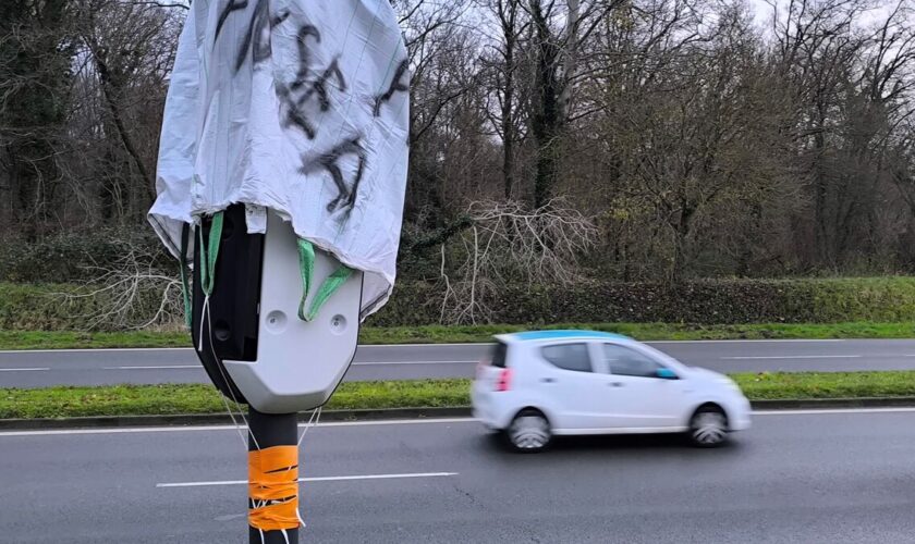 « L’État ne veut pas se mouiller » : bâchés par les agriculteurs, les radars ne flashent plus dans l’Oise