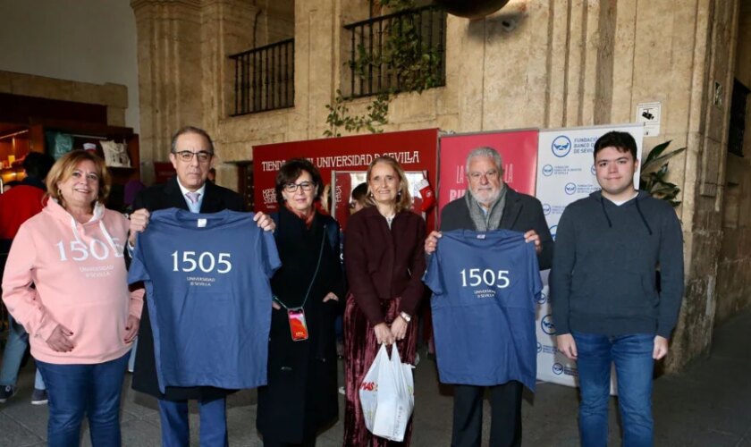 La Universidad de Sevilla regalará 1505 camisetas a los que donen alimentos