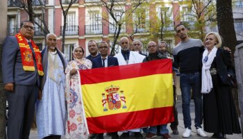 La batalla por el DNI perdido de los saharauis nacidos en la 'provincia 53': "Tengo pasaporte. Pero un marroquí con un año de residencia vive en España mejor que yo"