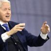 L’ancien président américain Bill Clinton hospitalisé à cause d’une fièvre