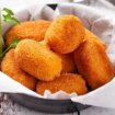 Las croquetas de puchero que puedes preparar con el caldo sobrante de Navidad