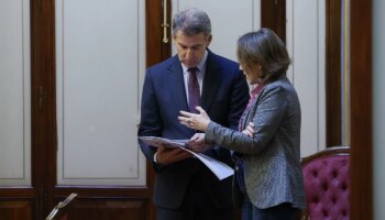 Las cuentas, partida a partida, del ahorro para empresas y familias tras el pacto de la derecha contra el Gobierno