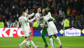 Lens-PSG (1-1, 3-4 t.a.b.) : les images des tirs au but avec deux arrêts de Safonov et le sans-faute parisien