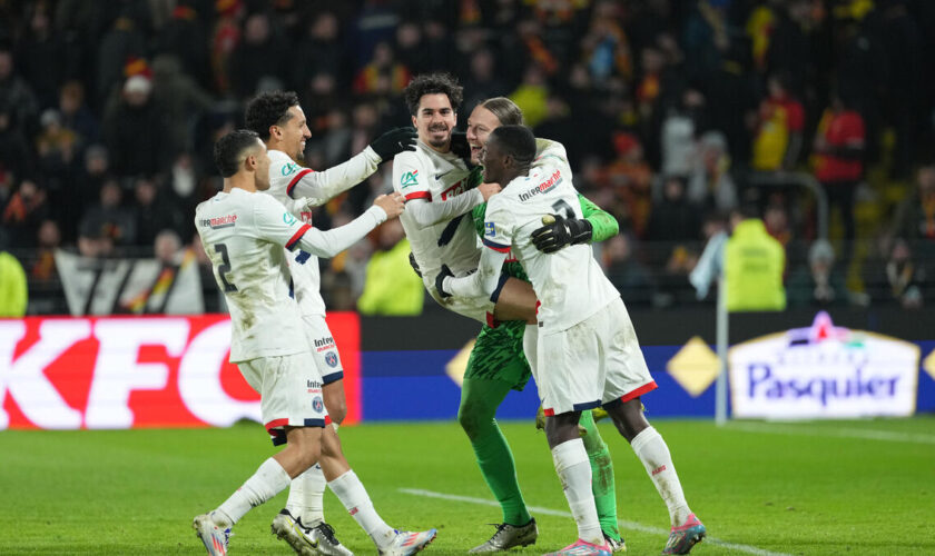 Lens-PSG (1-1, 3-4 t.a.b.) : les images des tirs au but avec deux arrêts de Safonov et le sans-faute parisien