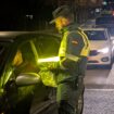 Macrocontroles con la Guardia Civil de Tráfico tras las cenas de empresas: casi tantos positivos por drogas como por alcohol, insinuaciones para no soplar, fugas y hasta un taxista cazado por cocaína