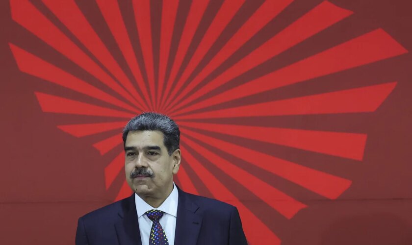 Maduro acusa a la Inteligencia Artificial de conspirar de cara al 10 de enero