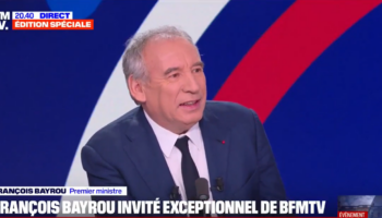 Manuel Valls aux Outre-mer : «C’est une personnalité kamikaze par moments», ironise François Bayrou