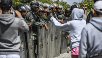 María Corina Machado apremia a los militares: "Llegó la hora"