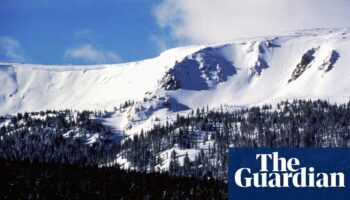 More than 170 snowboarders and skiers rescued after Colorado ski lift cracks