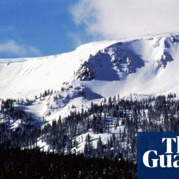 More than 170 snowboarders and skiers rescued after Colorado ski lift cracks