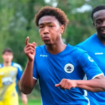 Muere el jugador de fútbol inglés Kaylen Dennis a los 17 años tras desplomarse durante un partido