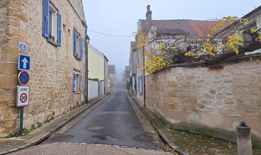 Neuville : agressé à coups de marteau par une bande