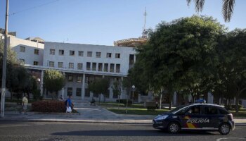 "Nos están disparando. Mi amigo está herido", así pedía ayuda a la operadora del 112 uno de los hombres tiroteados en Benalmádena