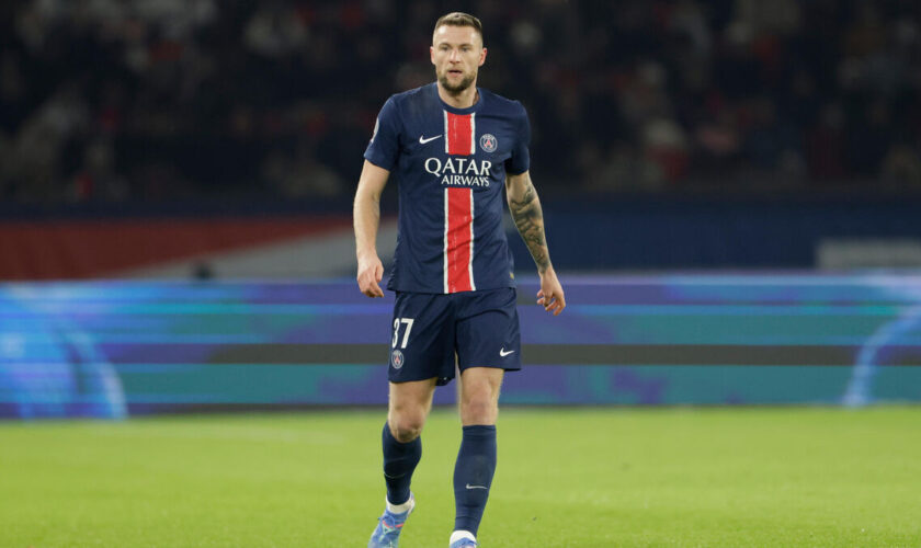 PSG : poussé vers la sortie, Milan Skriniar étudie différentes options avant de sceller son avenir