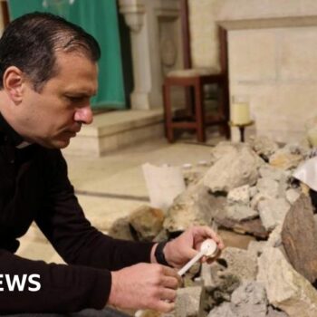 Palestinian Christians struggle to find hope at Christmas