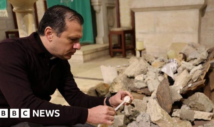 Palestinian Christians struggle to find hope at Christmas