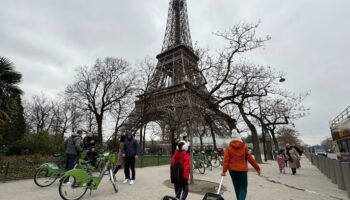 Paris : départ de feu dans la tour Eiffel, 1 200 personnes évacuées