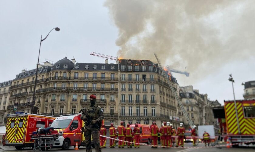 Paris : un incendie se déclare dans un immeuble près de la gare Saint-Lazare