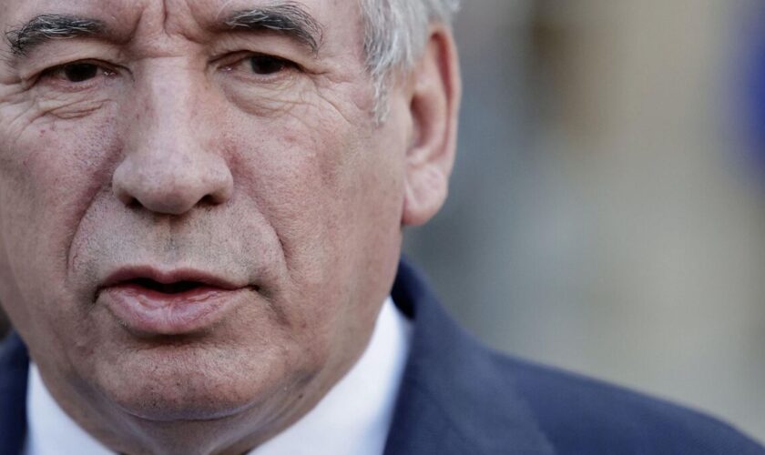 « Pas très esprit de Noël » : l’annonce du gouvernement, ou le jour où Bayrou a allongé la liste de ses ennemis