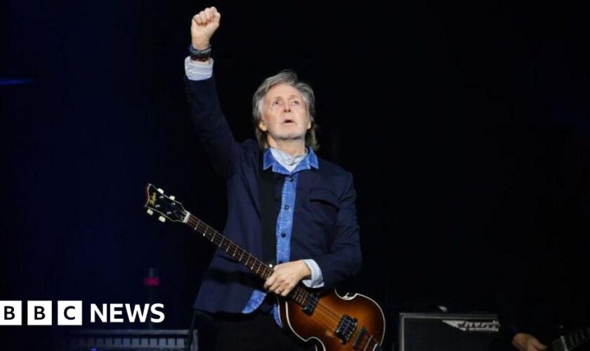 Paul and Ringo get back together at London gig