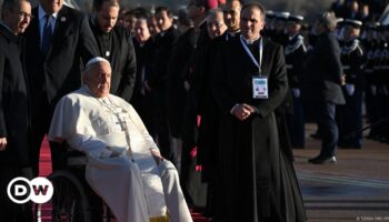 Pope Francis makes first-ever papal visit to Corsica