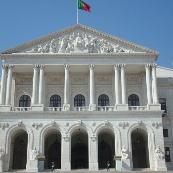 Portugal prohibirá el acceso gratuito a la sanidad pública a inmigrantes sin papeles