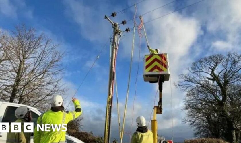 Pub's big storm loss as thousands without power