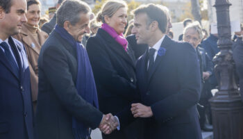 Quand Nicolas Sarkozy plaide auprès d’Emmanuel Macron pour un Premier ministre de droite