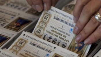 Quién se lleva el dinero del Gordo de la Lotería de Navidad si toca en un número que no tiene nadie