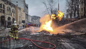 Rusia ataca objetivos ucranianos con misiles balísticos e hipersónicos en respuesta al ataque a la fábrica en Rostov