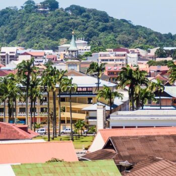 « Si leurs rangs venaient à grossir, nous ne les tiendrions plus » : en Guyane, une prison sous l’influence des gangs brésiliens