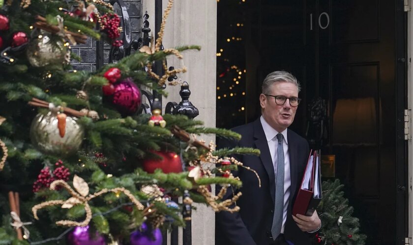 Starmer intenta relanzar su Gobierno con un "plan para el cambio": "La gente está cansada de que les prometan el mundo y las soluciones sean como tiritas"